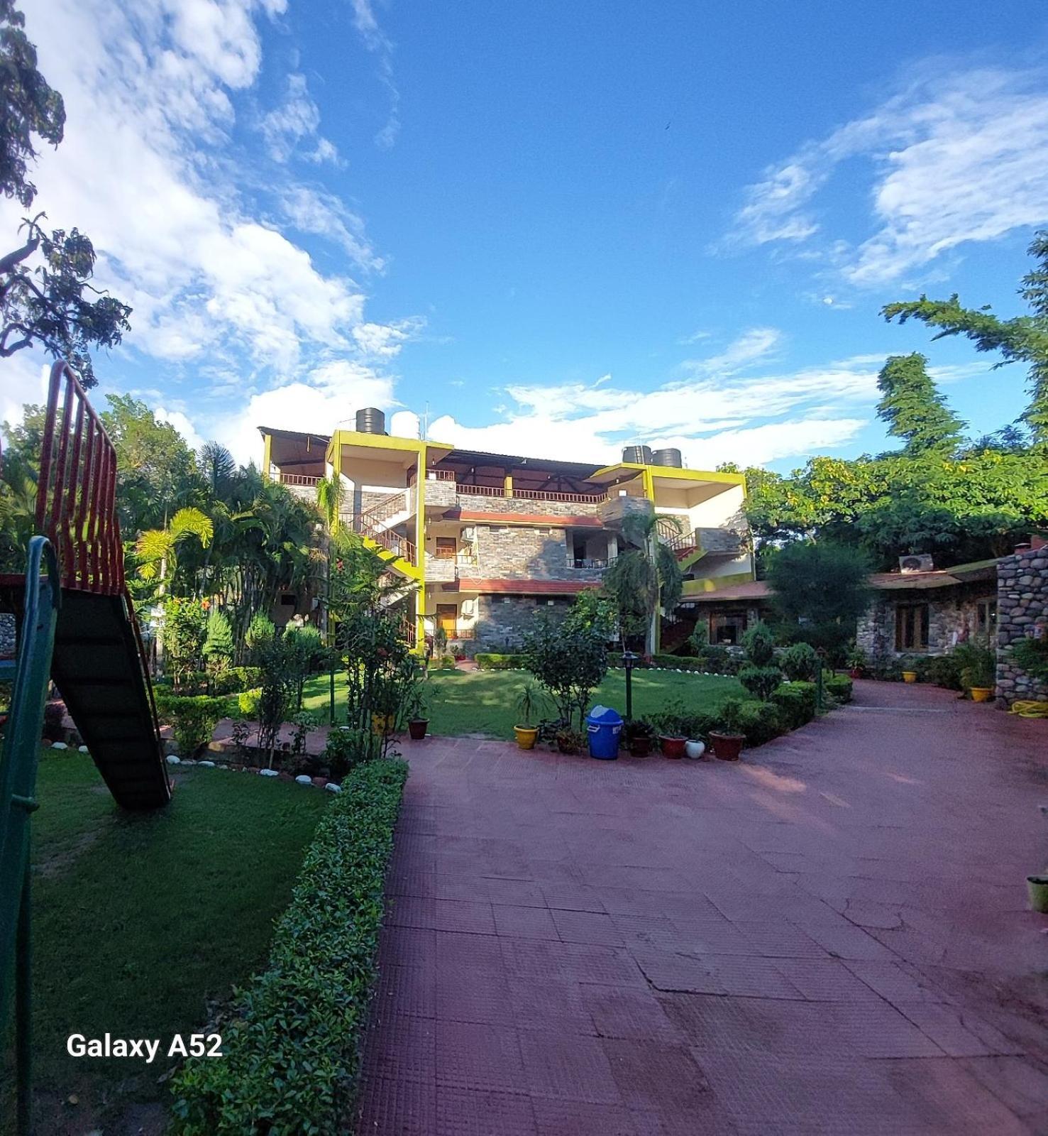 Hr Dukes Den Resort Ramnagar  Exteriér fotografie